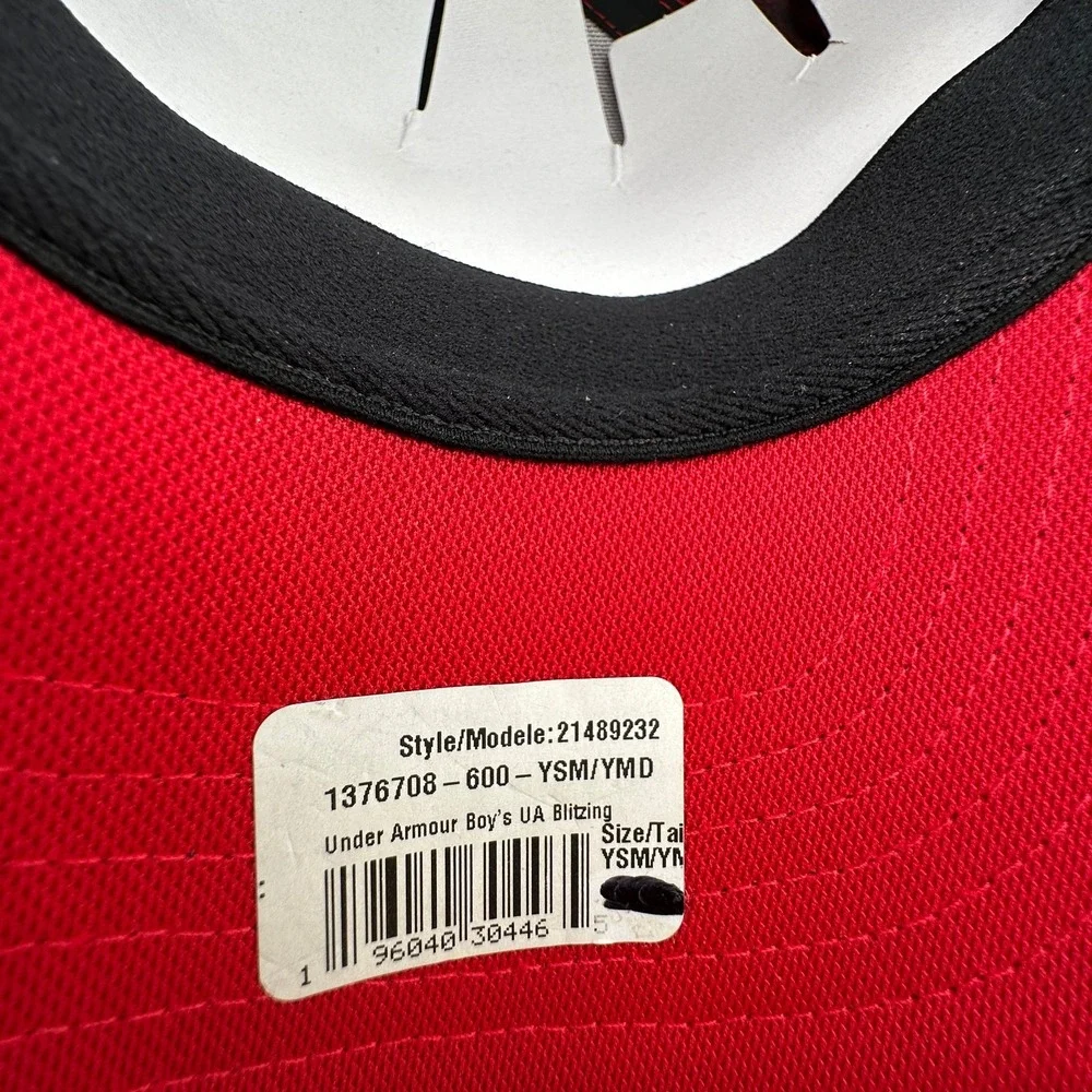 Under Armour Boys' UA Blitzing 3.0 Cap Kids S/M Red Stretch Fit Youth Hat NEW‎